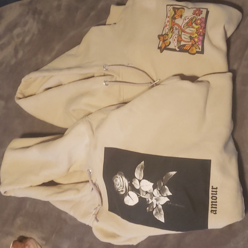 2 LIKE NEW Hoodies
